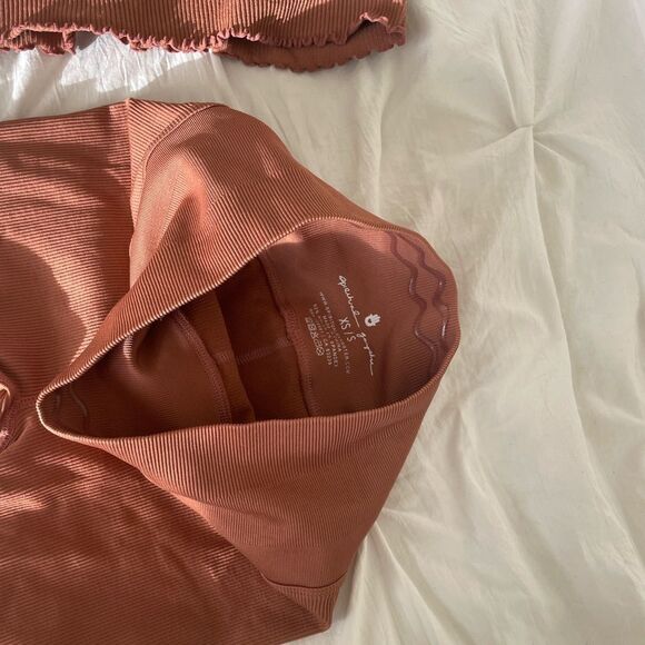 NWOT Set! spiritual gangster amor top and love sculpt legging in rust size XS/S - Picture 5 of 6